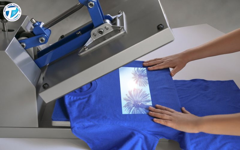 Máy ép nhiệt phẳng ứng dụng in áo thun